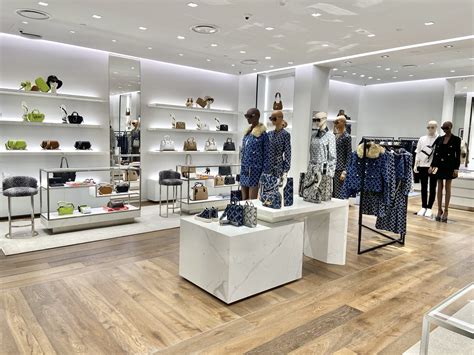 Store Directory 30 Michael Kors Stores in Canada